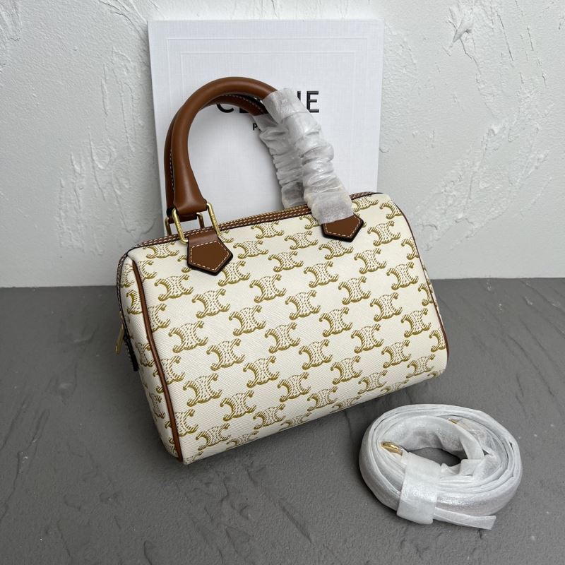 Ce1i*e triomphe bags